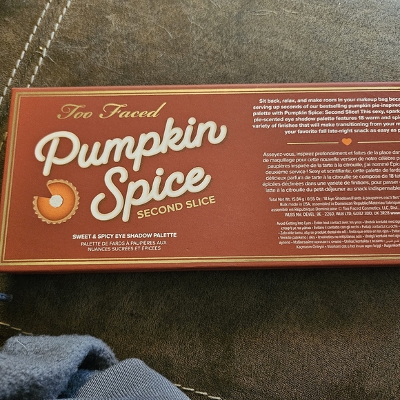 Too Faced Pumpkin Spice Second Slice Eyeshadow Palette - Picture 6 of 6